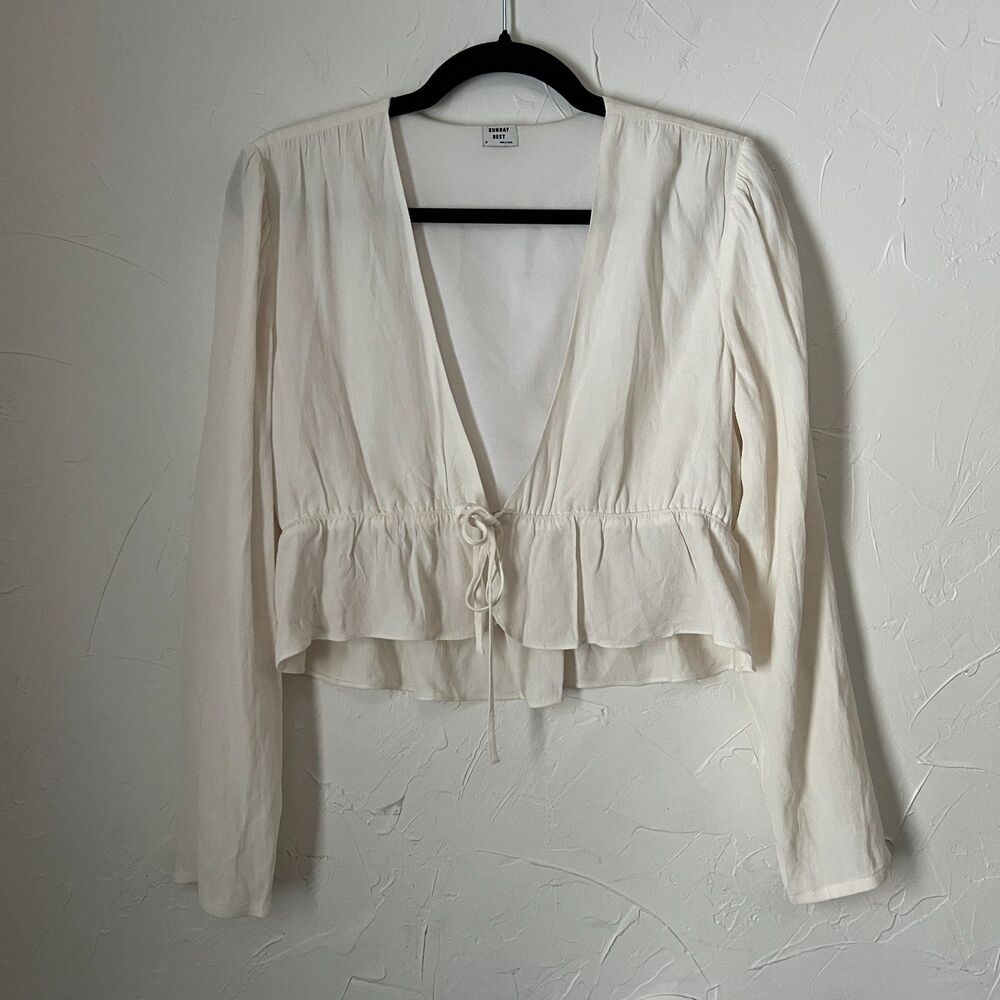 Aritzia Sunday Best Top Ivory Tie Front Blouse Cottagecore Coquette Balletcore M